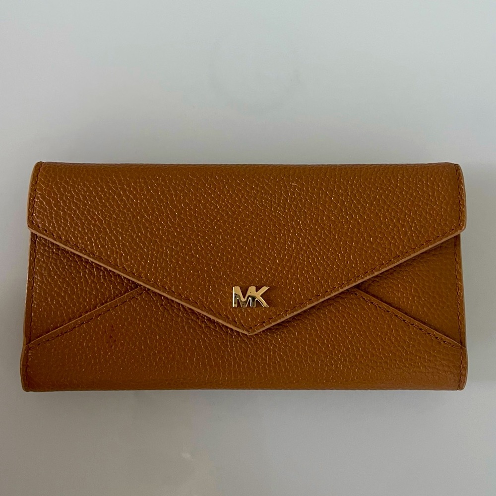 Never used! Michael Kors Money Pieces Envelope Trifold Wallet
